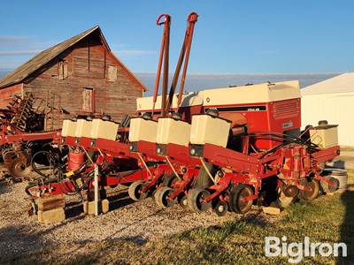 CaseIH 900 Cyclo Air 12R30" Planter