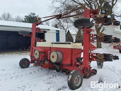 Case IH 950 Cyclo Air 12R30 Planter