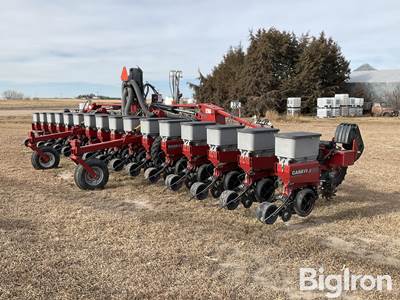 2011 Case IH Early Riser 1230 16 Row Stacker Planter