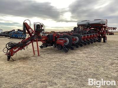 Case IH Early Riser 1250 24R30 Planter