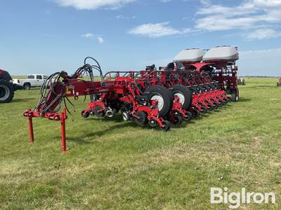 2024 Case IH Early Riser 2150 24R30” Planter