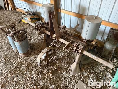 Dearborn 2R38" Planter