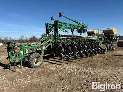 Great Plains YP2425A-2430 Planter