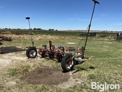 International 185 4R30" Plate Planter