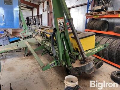 1996 John Deere 1750 Planter