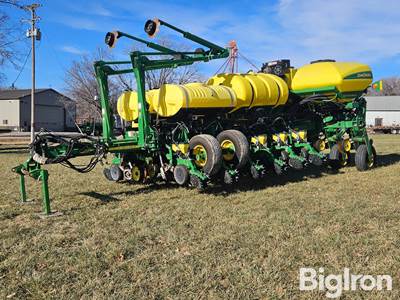 2009 John Deere 1770NT 16R30 Precision CCS Planter w/Fertilizer