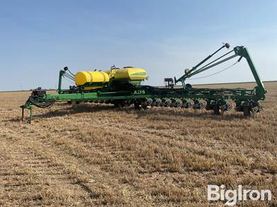 2006 John Deere 1770NT 24R30 Planter