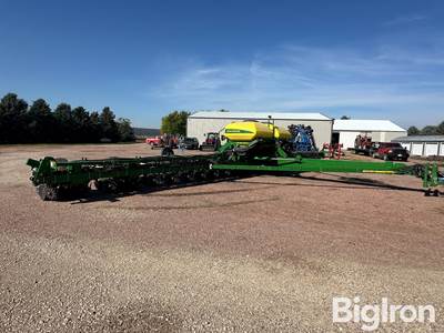 2009 John Deere 1770NT CCS 24R30 Planter