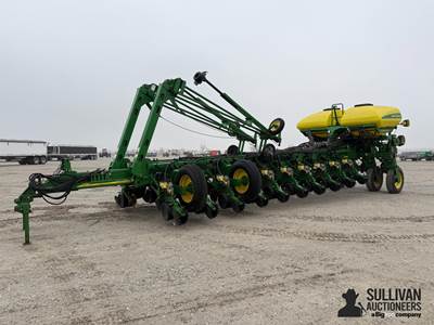 2010 John Deere 1770NT CCS 24R30 Planter