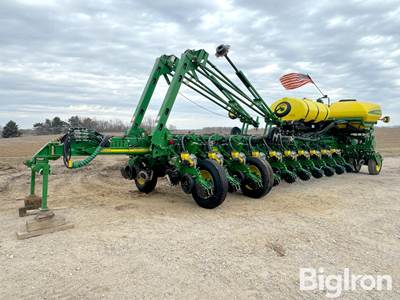 2012 John Deere 1770NT CCS 24R30 Planter