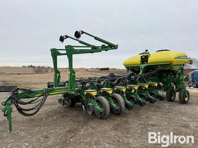 2009 John Deere 1770NT CCS 16R30 High Speed Planter