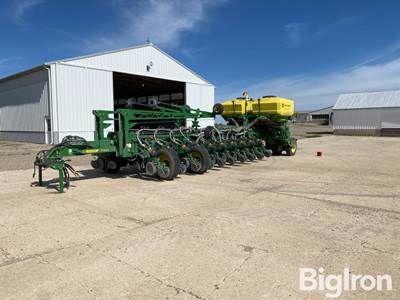 2022 John Deere 1775NT Hi-Speed Planter