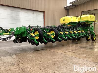 2024 John Deere 1775NT Planter