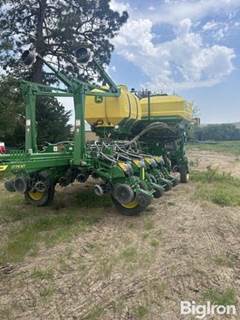 2024 John Deere 1775NT Planter