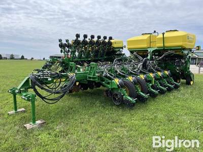 2024 John Deere 1775NT Planter