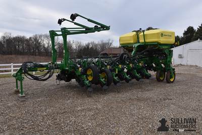2022 John Deere 1775NT ExactEmerge 16R30 Planter