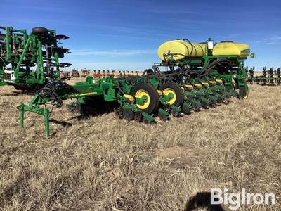 2019 John Deere 1775NT MaxEmerge 5 24R30 Planter