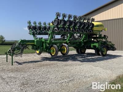 2014 John Deere 1790 24R20 Planter
