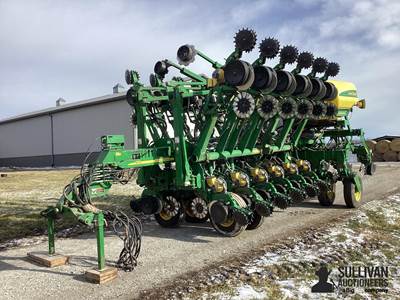 2011 John Deere 1790 16/31 Planter