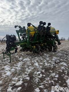 2003 John Deere 1790 CCS 12R30"/23R15" Bulk Fill Split-Row Planter