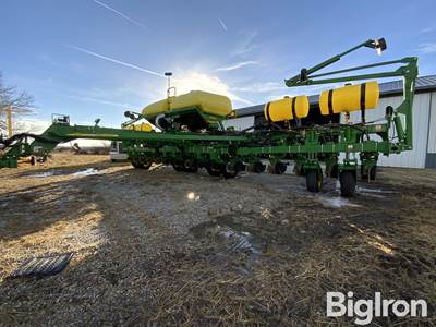 2006 John Deere 1790 CCS 16/31 Planter