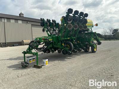 2018 John Deere 1795 24/15 Split Row, High Speed Planter