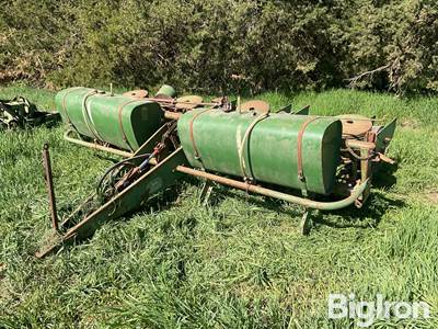 John Deere 494 4R38” Planter