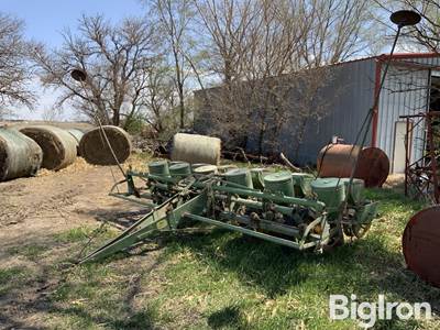 John Deere 694AN 6R30 Planter