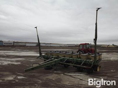 John Deere 7000 Planter
