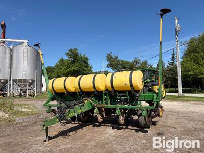 John Deere 7000 6R30 Planter