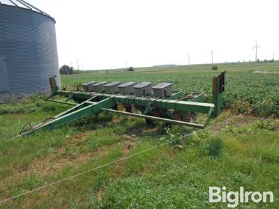 John Deere 7000 Planter