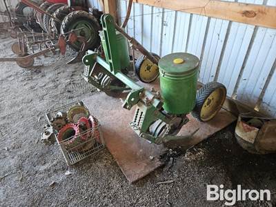 John Deere 71 2-Row Flex Planter