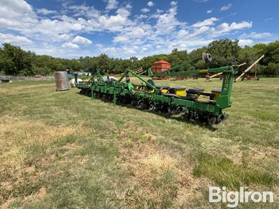 John Deere 7300 MaxEmerge2 16R30 Custom Planter