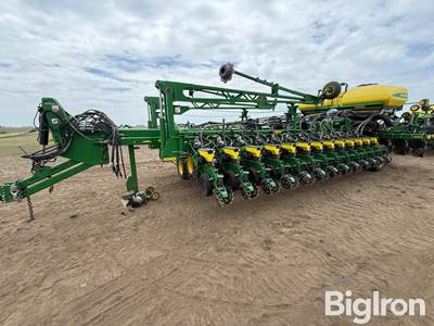 2018 John Deere DB60 36R20” CCS Planter