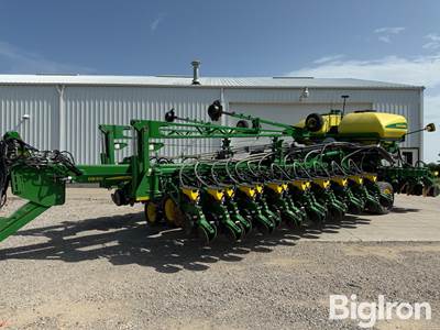 2021 John Deere DB60 47R15" CCS Planter