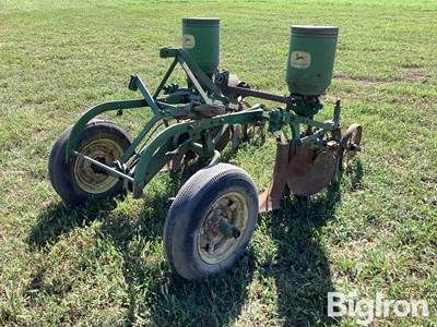 John Deere No. 730 2R40” Lister