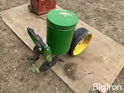 John Deere Single Row Planter