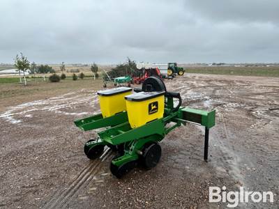 John Deere 2 Row Corn Planter