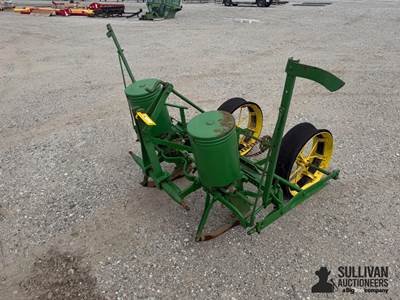 John Deere 3-Pt 2 Row Planter