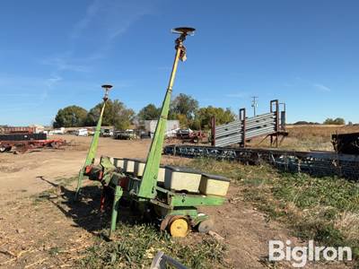 John Deere P7100 6R30 Planter