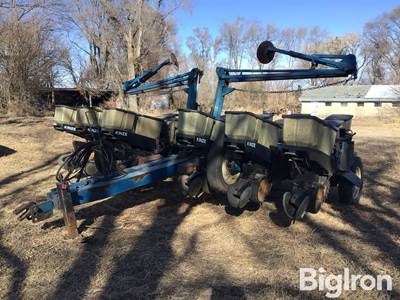 Kinze 2000 12R30 Planter