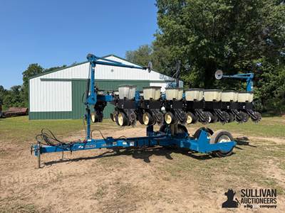 1998 Kinze 2500 8/15 Split Row Planter