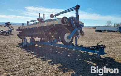 Kinze 2600 12/23 Planter