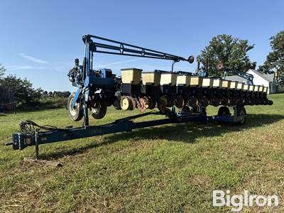 Kinze 2600 16/31 Planter