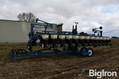 Kinze 3600 12/24 Planter