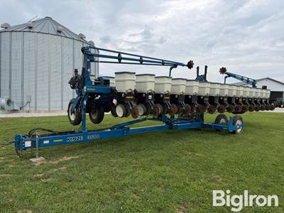 2006 Kinze 3600 Twin-Line 16R30"/31R15" Planter