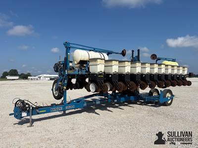 Kinze 3600 12R30/23R15 Planter