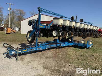 2009 Kinze 3600 Twin-Line 12/23 Planter
