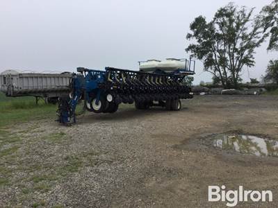 2009 Kinze 3700 SDS 36R20" Precision Planter