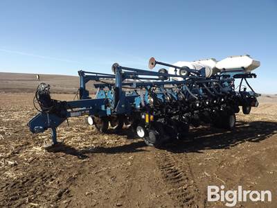 Kinze 3800 24r30 CCS Planter